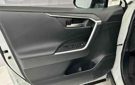 Toyota RAV4, 2022 год, 2 215 000 рублей, 17 фотография