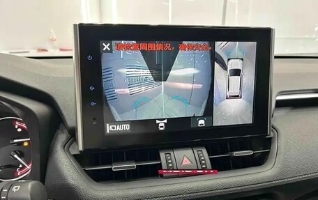 Toyota RAV4, 2022 год, 2 215 000 рублей, 14 фотография