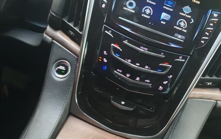 Cadillac Escalade IV, 2018 год, 4 850 000 рублей, 3 фотография