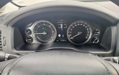 Toyota Land Cruiser 200, 2016 год, 5 990 000 рублей, 7 фотография
