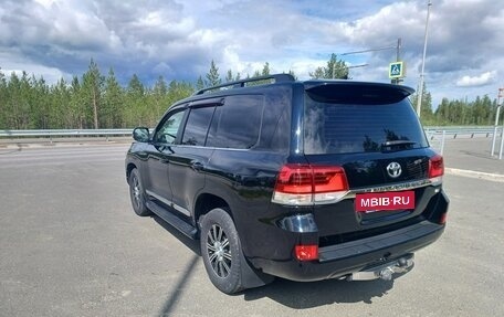 Toyota Land Cruiser 200, 2016 год, 5 990 000 рублей, 5 фотография