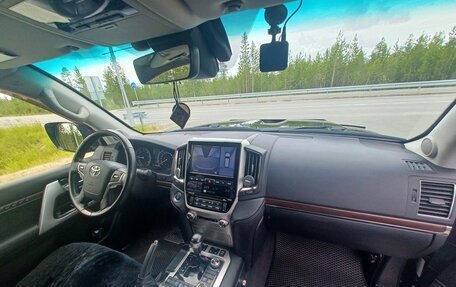 Toyota Land Cruiser 200, 2016 год, 5 990 000 рублей, 10 фотография