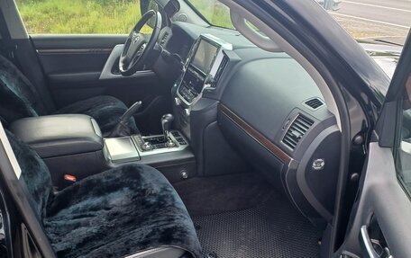 Toyota Land Cruiser 200, 2016 год, 5 990 000 рублей, 11 фотография