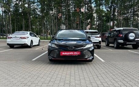 Toyota Camry, 2020 год, 3 070 000 рублей, 2 фотография