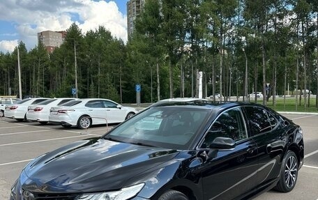 Toyota Camry, 2020 год, 3 070 000 рублей, 4 фотография