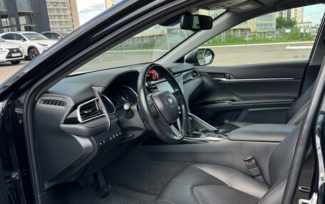Toyota Camry, 2020 год, 3 070 000 рублей, 10 фотография