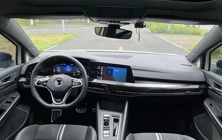 Volkswagen Golf VIII, 2022 год, 2 255 000 рублей, 7 фотография