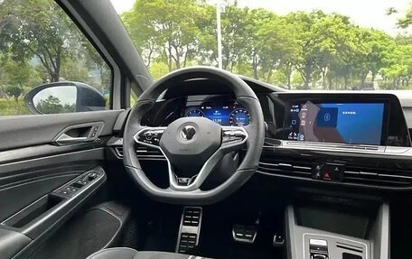Volkswagen Golf VIII, 2022 год, 2 255 000 рублей, 8 фотография