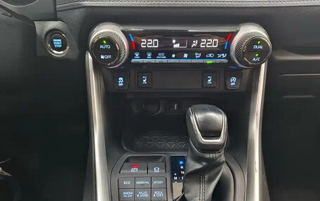 Toyota RAV4, 2022 год, 2 295 000 рублей, 16 фотография