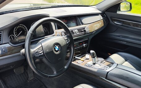 BMW 7 серия, 2014 год, 1 620 000 рублей, 16 фотография