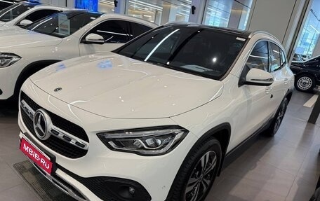 Mercedes-Benz CLA, 2021 год, 2 300 000 рублей, 2 фотография