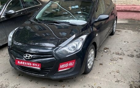 Hyundai i30 II рестайлинг, 2013 год, 800 000 рублей, 2 фотография