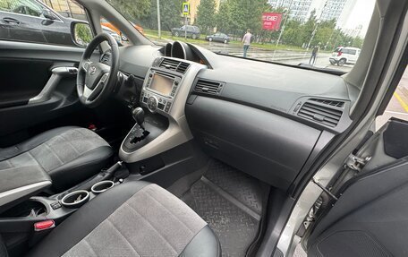 Toyota Verso I, 2012 год, 970 000 рублей, 9 фотография