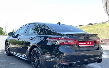 Toyota Camry, 2021 год, 3 200 000 рублей, 17 фотография