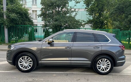 Volkswagen Touareg III, 2021 год, 5 980 000 рублей, 1 фотография