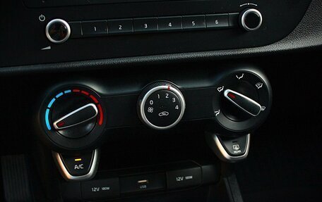 KIA Rio IV, 2021 год, 1 628 000 рублей, 9 фотография
