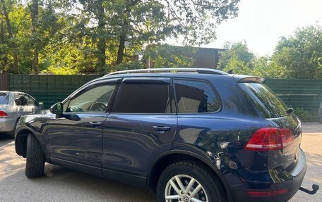 Volkswagen Touareg III, 2010 год, 1 333 300 рублей, 2 фотография