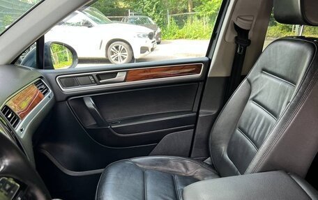 Volkswagen Touareg III, 2010 год, 1 333 300 рублей, 20 фотография