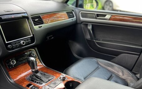 Volkswagen Touareg III, 2010 год, 1 333 300 рублей, 22 фотография