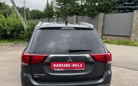 Mitsubishi Outlander III рестайлинг 3, 2020 год, 2 990 000 рублей, 6 фотография