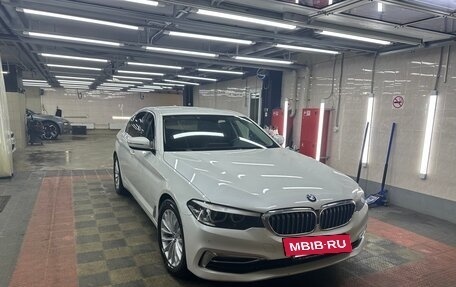 BMW 5 серия, 2019 год, 2 950 000 рублей, 3 фотография