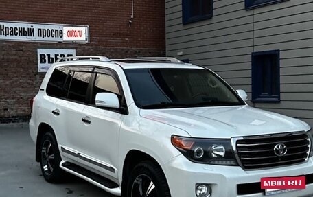Toyota Land Cruiser 200, 2014 год, 3 000 000 рублей, 2 фотография