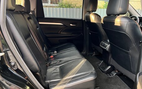 Toyota Highlander III, 2014 год, 3 600 000 рублей, 8 фотография