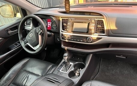 Toyota Highlander III, 2014 год, 3 600 000 рублей, 6 фотография