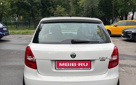 Skoda Fabia II, 2011 год, 590 000 рублей, 2 фотография