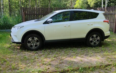 Toyota RAV4, 2017 год, 1 890 000 рублей, 7 фотография