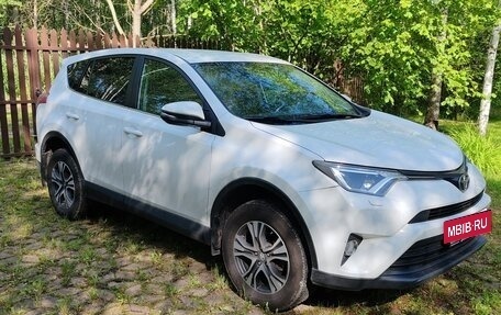 Toyota RAV4, 2017 год, 1 890 000 рублей, 5 фотография