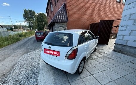 KIA Rio II, 2011 год, 750 000 рублей, 3 фотография