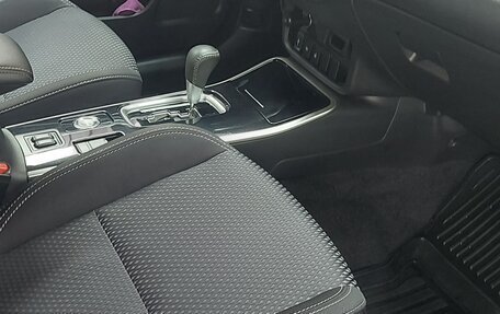 Mitsubishi Outlander III рестайлинг 3, 2019 год, 2 500 000 рублей, 7 фотография