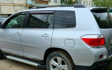 Toyota Highlander III, 2012 год, 2 400 000 рублей, 4 фотография