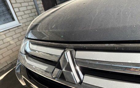 Mitsubishi Outlander III рестайлинг 3, 2015 год, 2 000 020 рублей, 5 фотография