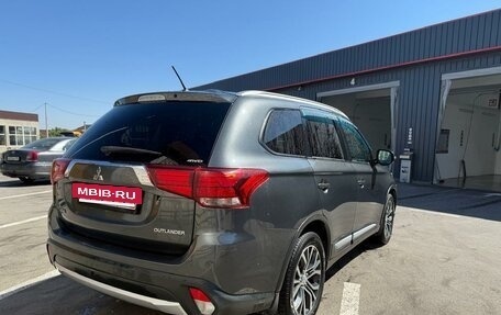 Mitsubishi Outlander III рестайлинг 3, 2015 год, 2 000 020 рублей, 6 фотография