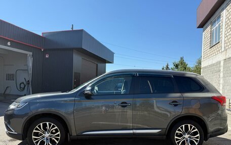 Mitsubishi Outlander III рестайлинг 3, 2015 год, 2 000 020 рублей, 9 фотография