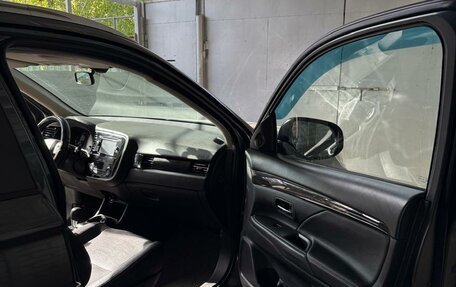 Mitsubishi Outlander III рестайлинг 3, 2015 год, 2 000 020 рублей, 17 фотография