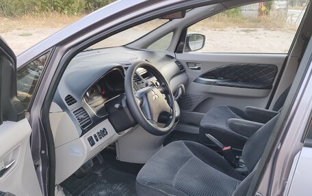 Mitsubishi Grandis, 2005 год, 850 000 рублей, 11 фотография
