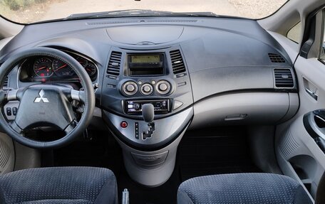 Mitsubishi Grandis, 2005 год, 850 000 рублей, 7 фотография