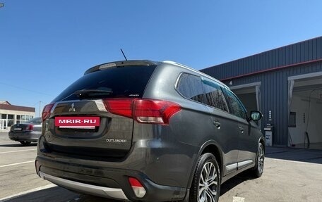 Mitsubishi Outlander III рестайлинг 3, 2015 год, 2 000 020 рублей, 25 фотография