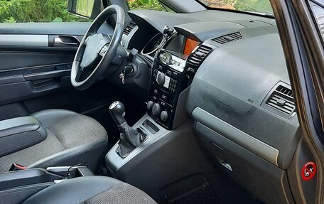 Opel Zafira B, 2008 год, 450 000 рублей, 10 фотография