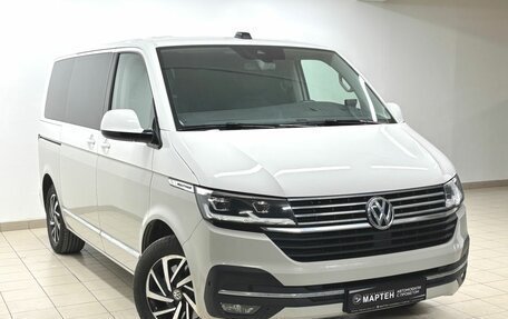 Volkswagen Multivan T6 рестайлинг, 2020 год, 6 650 000 рублей, 3 фотография