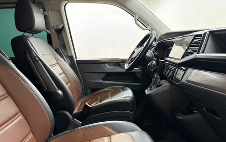 Volkswagen Multivan T6 рестайлинг, 2020 год, 6 650 000 рублей, 12 фотография