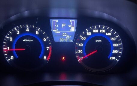 Hyundai Solaris II рестайлинг, 2015 год, 1 100 000 рублей, 2 фотография
