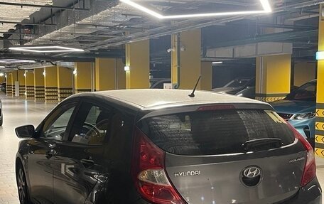 Hyundai Solaris II рестайлинг, 2015 год, 1 100 000 рублей, 5 фотография