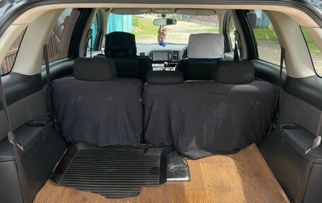 Toyota Wish II, 2004 год, 650 000 рублей, 3 фотография