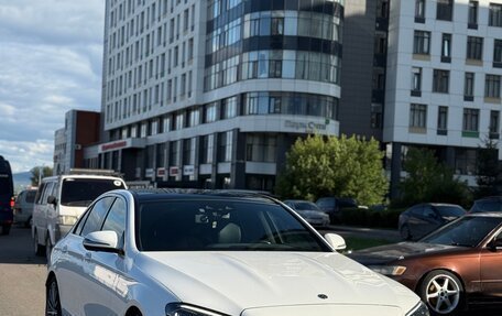 Mercedes-Benz E-Класс, 2020 год, 5 100 000 рублей, 5 фотография