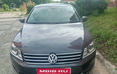 Volkswagen Passat B7, 2011 год, 909 000 рублей, 1 фотография
