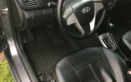 Hyundai Solaris II рестайлинг, 2014 год, 450 000 рублей, 13 фотография